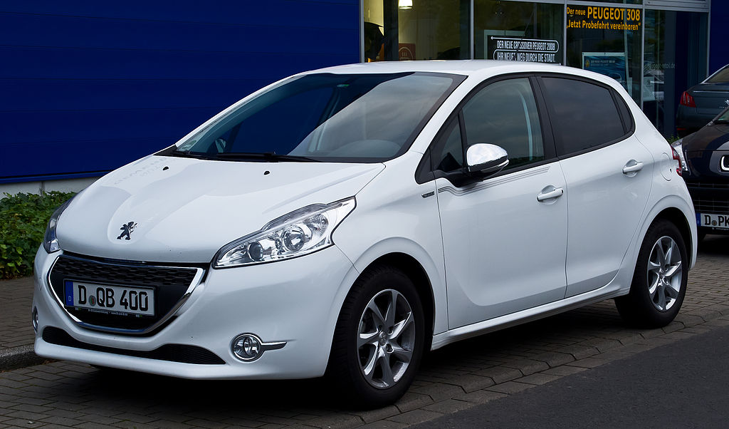 carros esportivos - Peugeot 208