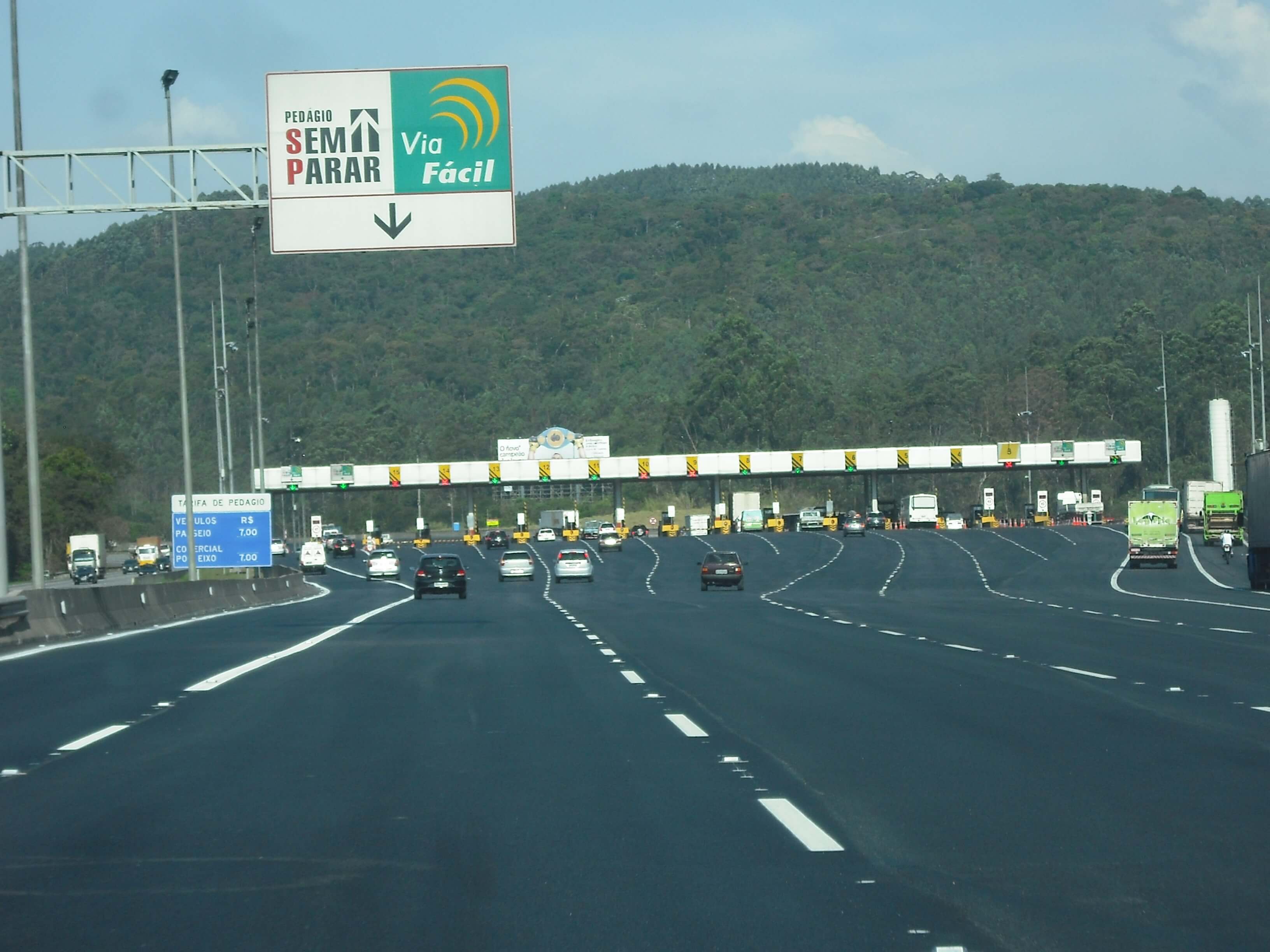 Sem Parar: vale a pena ter o recurso no veículo?